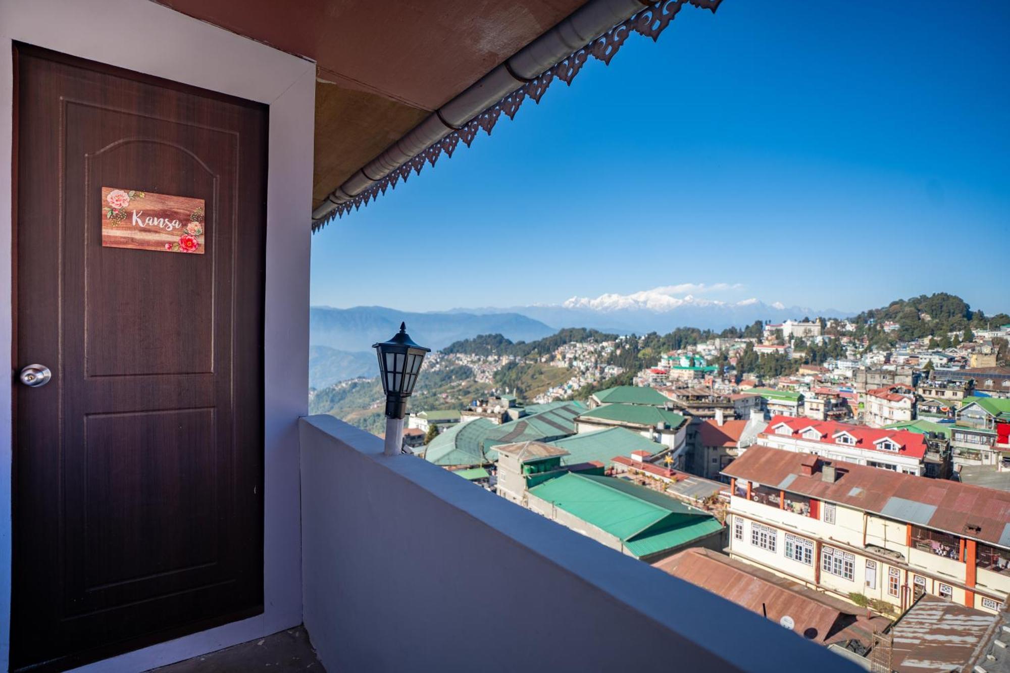 Monratino Himadrie -2 Mins Walk From Mall Road - All Rooms Have Kanchenjunga Mountain View Νταρτζίλινγκ Εξωτερικό φωτογραφία