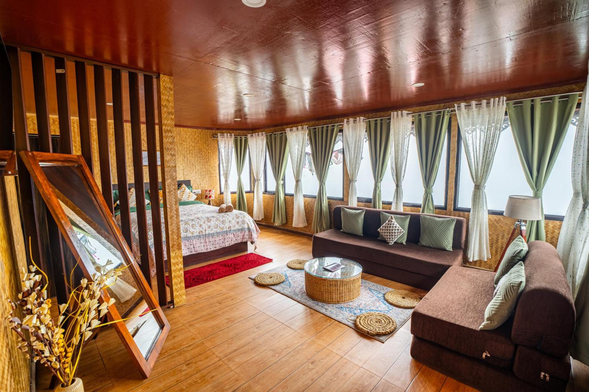 Monratino Himadrie -2 Mins Walk From Mall Road - All Rooms Have Kanchenjunga Mountain View Νταρτζίλινγκ Εξωτερικό φωτογραφία