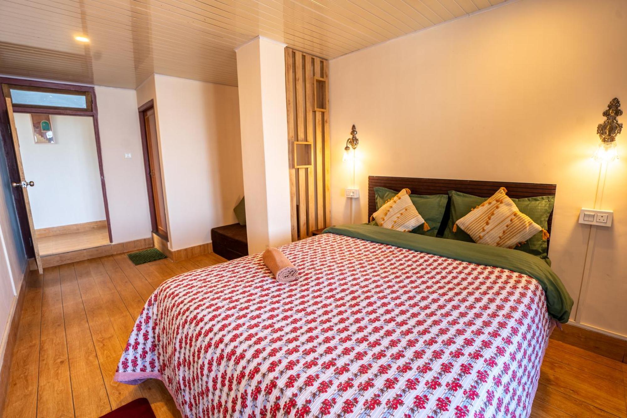 Monratino Himadrie -2 Mins Walk From Mall Road - All Rooms Have Kanchenjunga Mountain View Νταρτζίλινγκ Εξωτερικό φωτογραφία